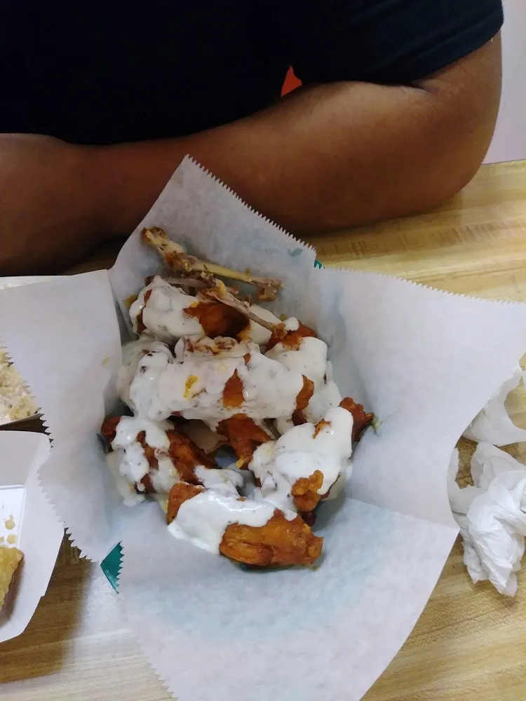 Hot Wingz with Ranch Dressing